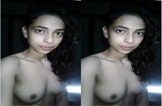 Sexy Bangladeshi Girl Shows Her Boobs and Pussy (Updates)