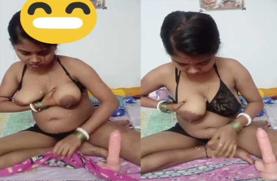 Desi Bhabi with Big Areola Fucking Dildo Milking Boobs