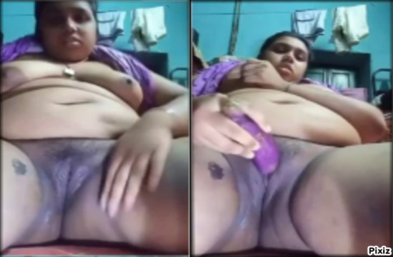Horny Bhabi Masturbating and moaning